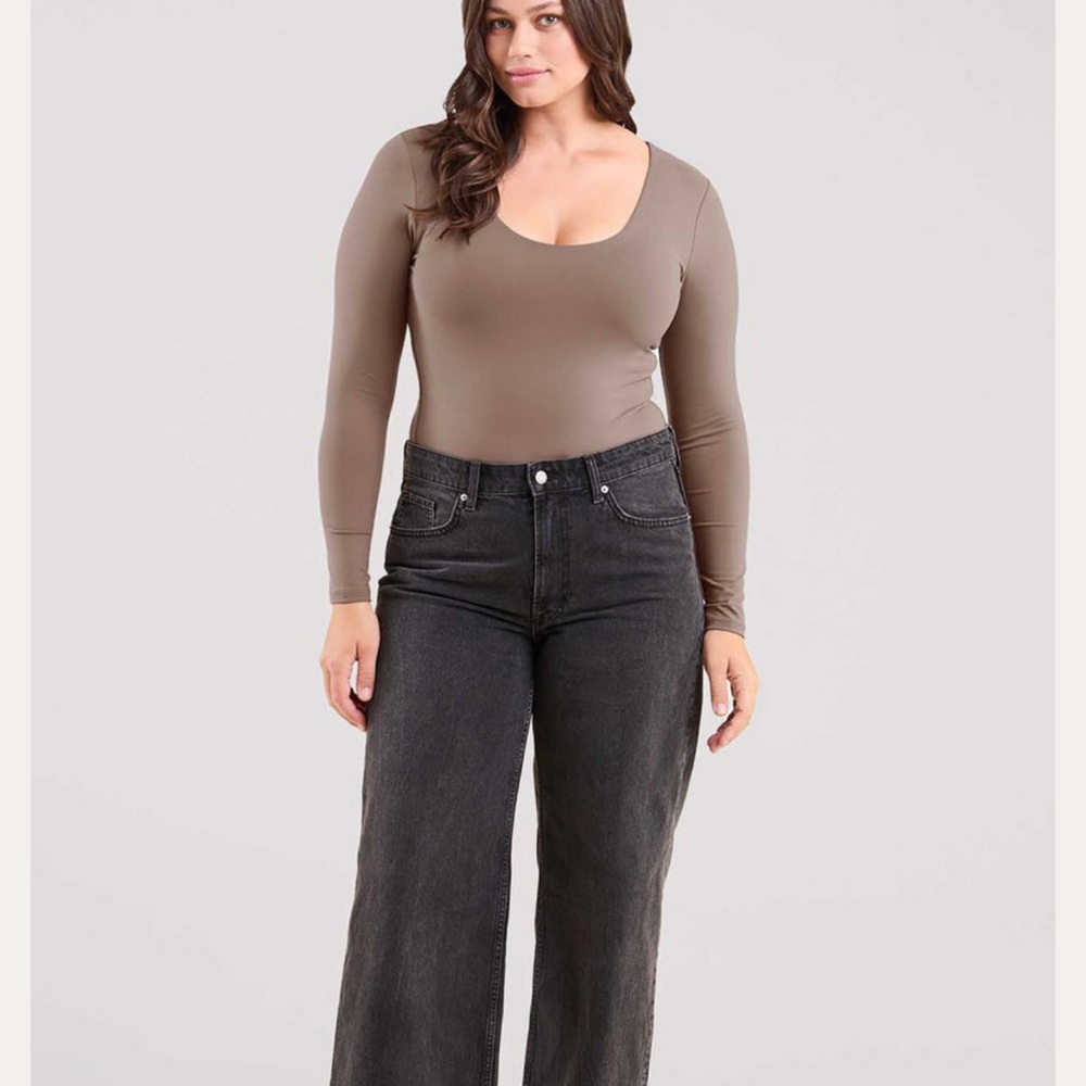 nuuds Mocha Long Sleeve Scoop Neck Bodysuit